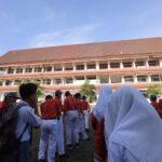 Orang Tua Murid Pertanyakan Uang Pensi Di SMAN 23 Makassar. Minta Uang Dikembalikan